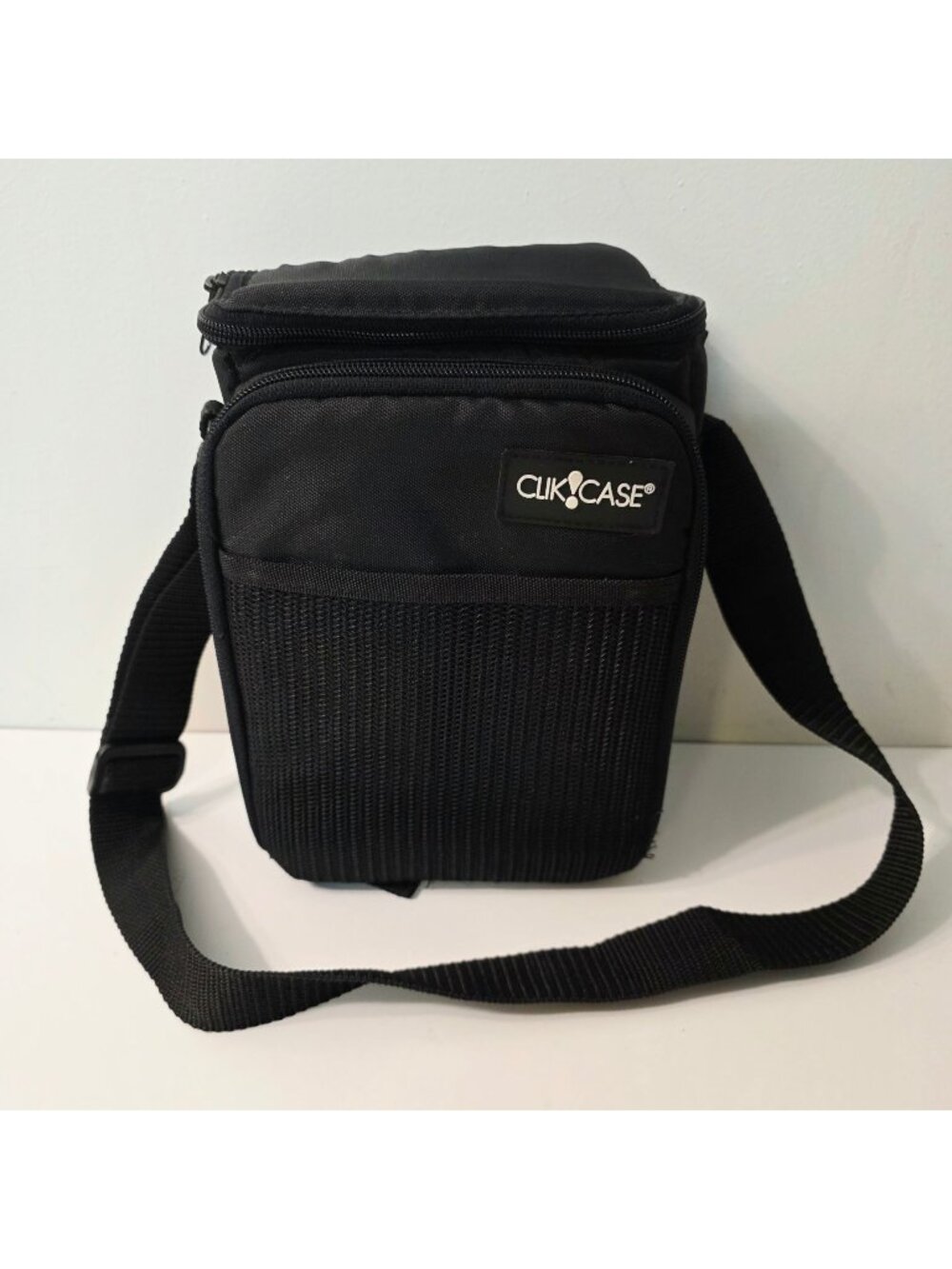 Vtg Black Click Case Media CD and Music Player Holder 2 Pockets Case Handle Bag